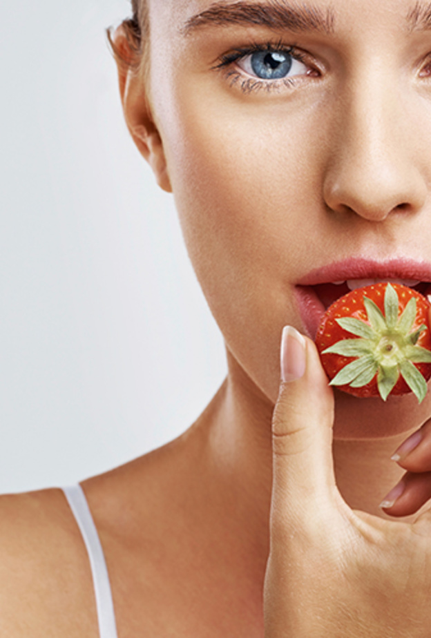 للفراولة آثار واضحة على البشرة والصحة