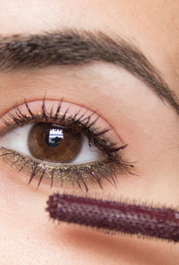 اكتشفي آخر صيحات المكياج مع المسكرة المارونية