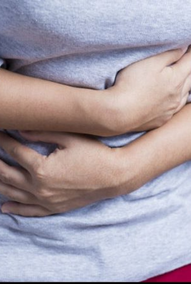 آلام البطن أول أعراض ديدان البطن