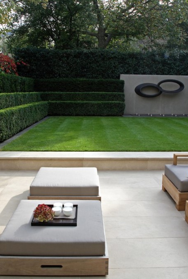 ديكورات جلسات خارجية رائع ضمن أحواض نباتات مميزة