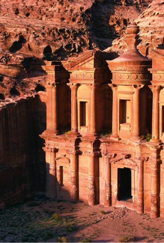 البترا أو المدينة الوردية