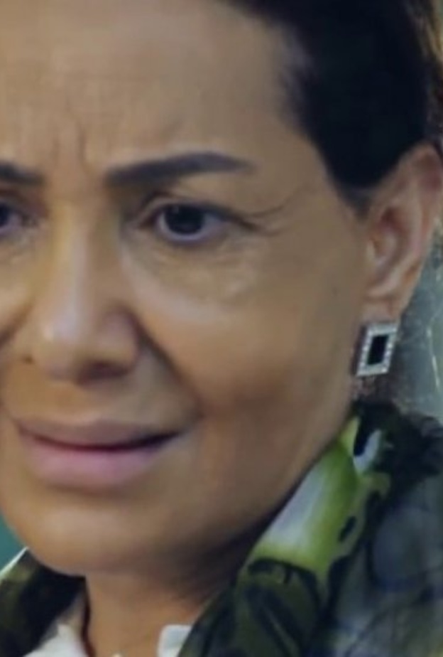 تحدي حور لأمها في الحلقة 17 من مسلسل إقبال يوم أقبلت