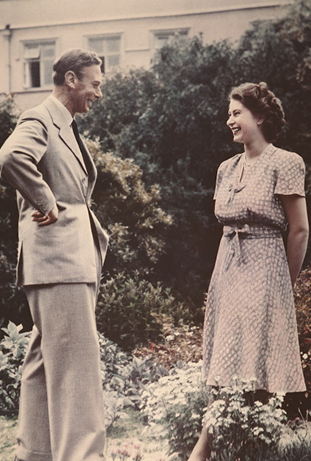 الملكة إليزابيث الثانية توجت في يونيو 1953