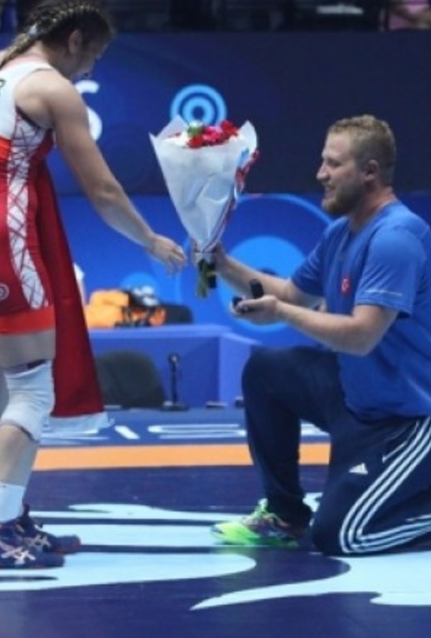 المصارعة التركية فازت بالميدالية الذهبية في باريس