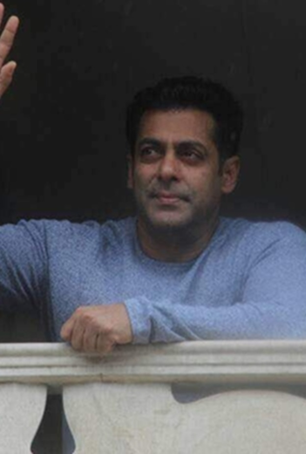 كيف احتفل سلمان خان وشاروخان بإجازة العيد؟