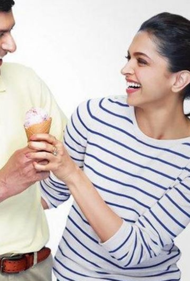 هكذا احتفلت ديبيكا بادوكون في عيد ميلاد والدها؟