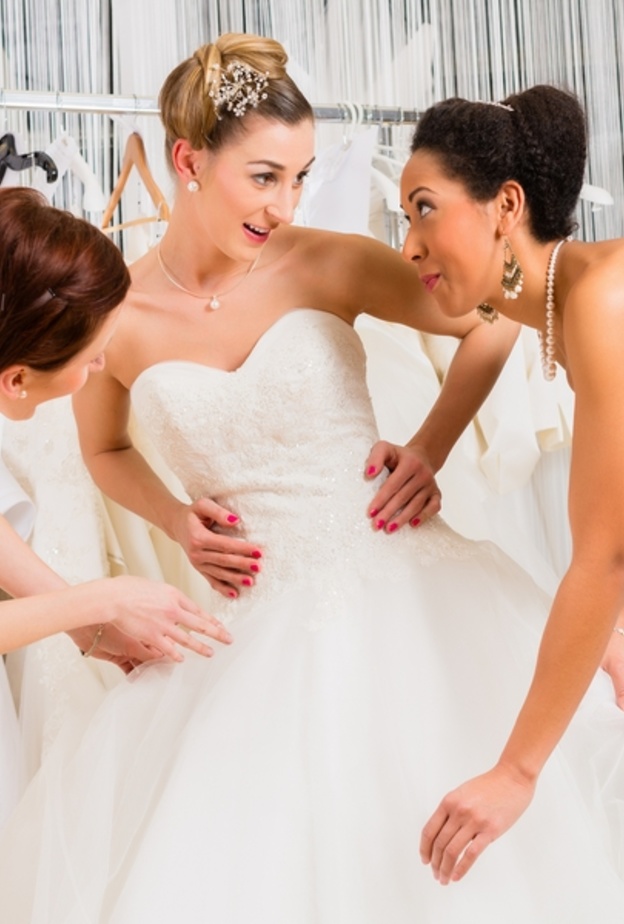 كيفية اختيار فستان الزفاف حسب شكل الجسم؟