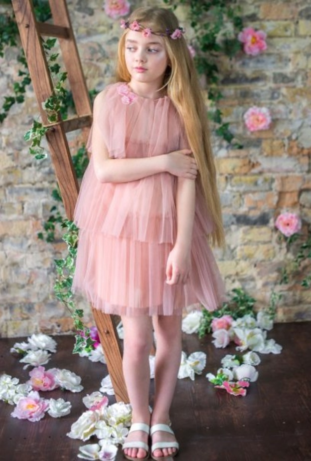 موديلات ازياء اطفال فاخرة للمناسبات الرسمية!