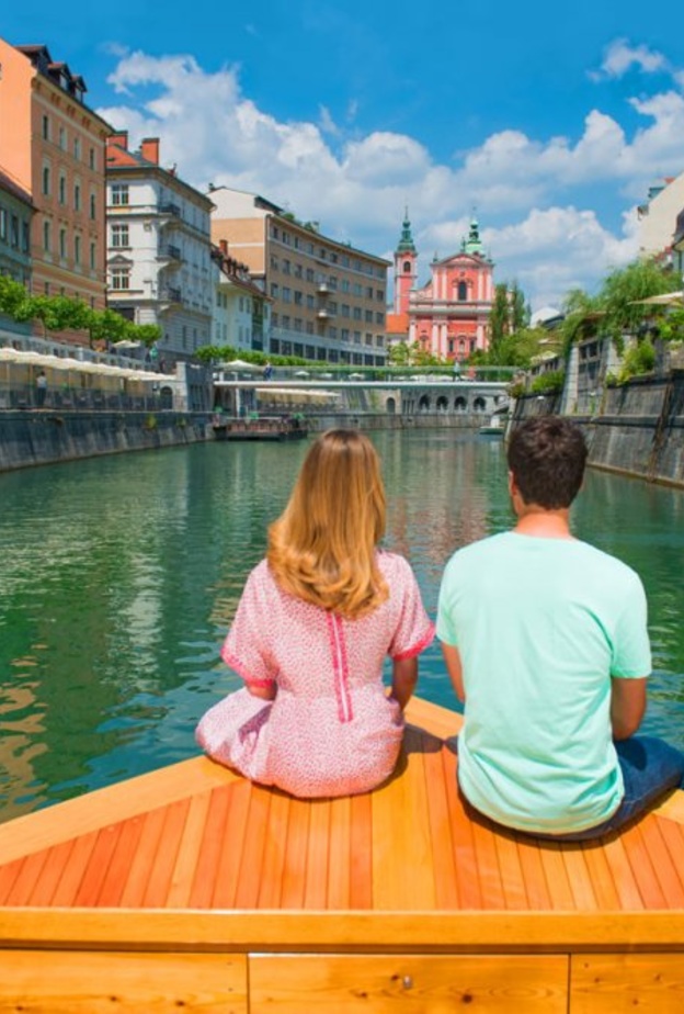 لحظات استجمام لا تنتسى فس شهر العسل