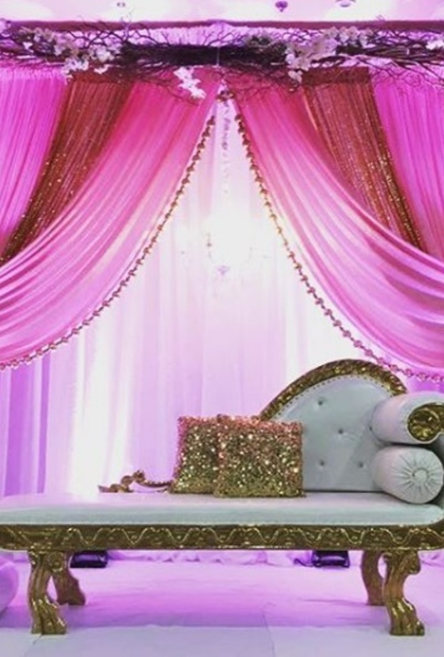 كوشة اعراس بتصميم فخم و جذاب