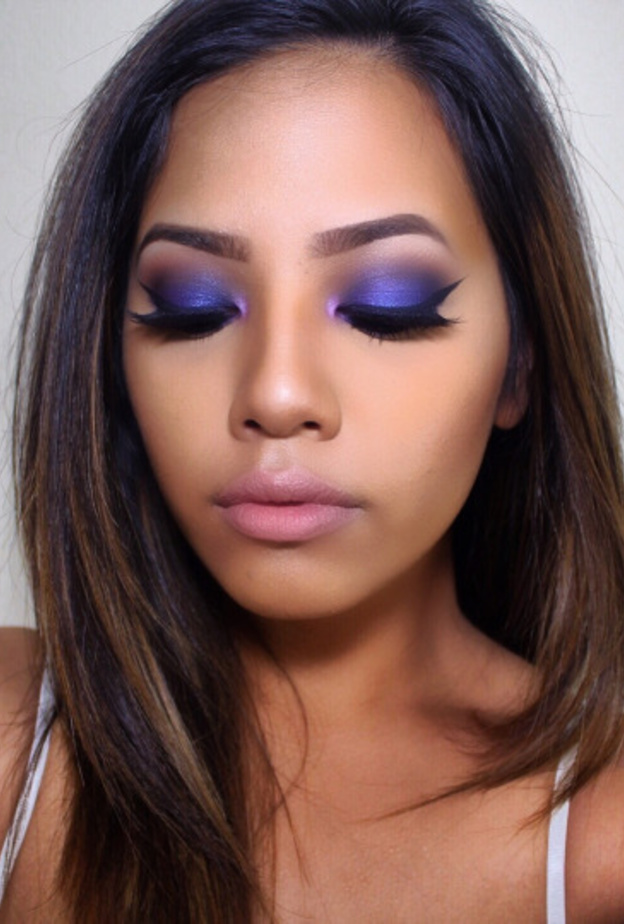 ضيفي الآيلاينر الأسود لإطلالة ناضجة أكثر