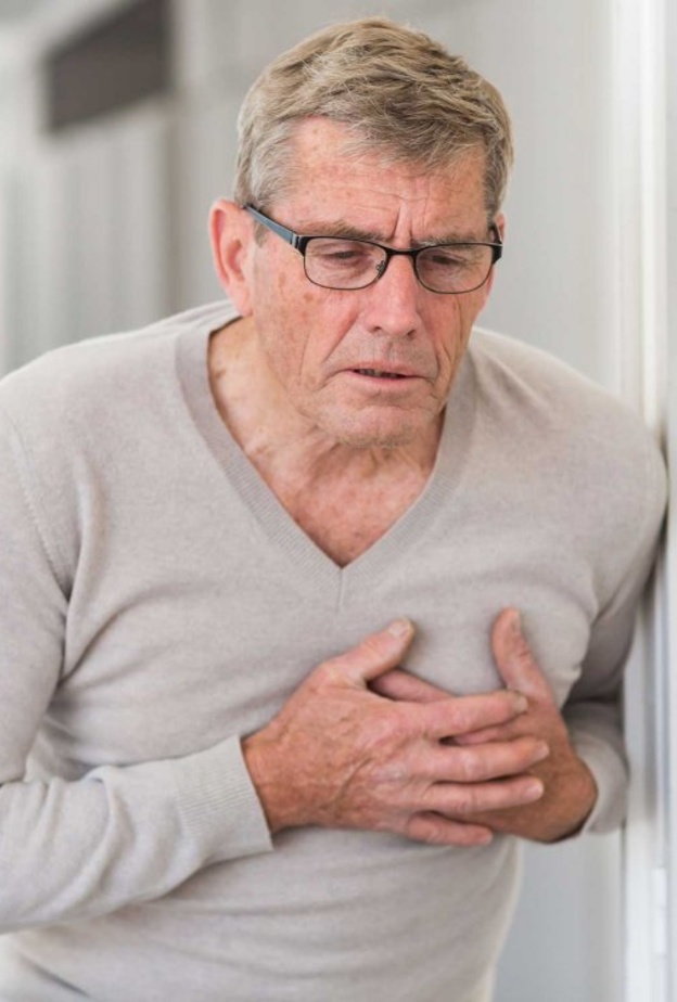 أعراض الأزمة القلبية لدى الرجال