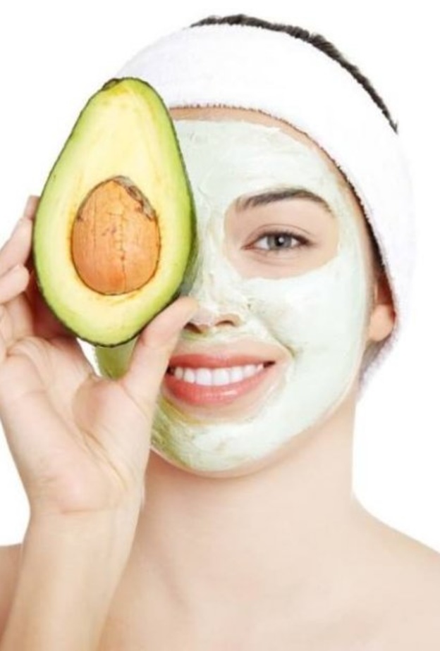 ماسك الافوكادو للوجه احدى اسرار جمال السعوديات
