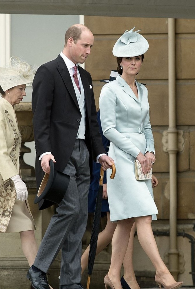 كيت ميدلتون kate Middletonبرفقة العائلة الملكية