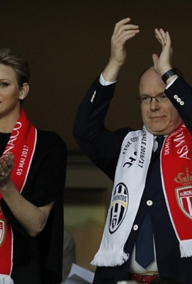 الأمير البرت والأميرة تشارلين يشجعان موناكو في دوري أبطال أوروبا