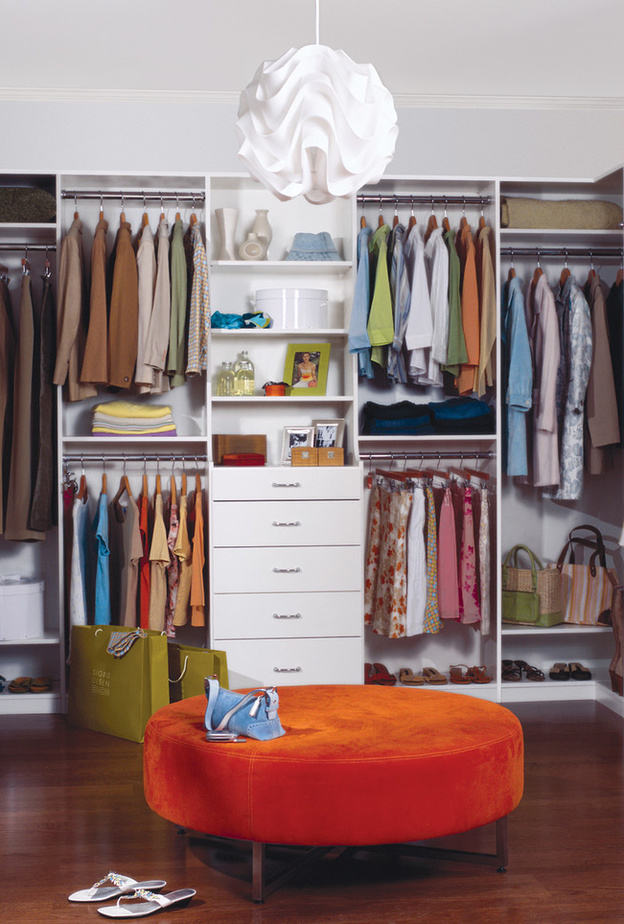 ديكورات غرفة الملابس الخشبية لمختلف الاكسسوارات