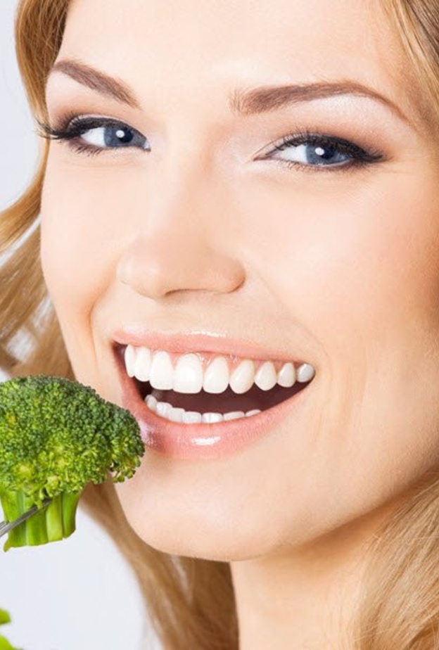 التوت و الفراولة مهمان لتنظيم هرمونات المرأة.