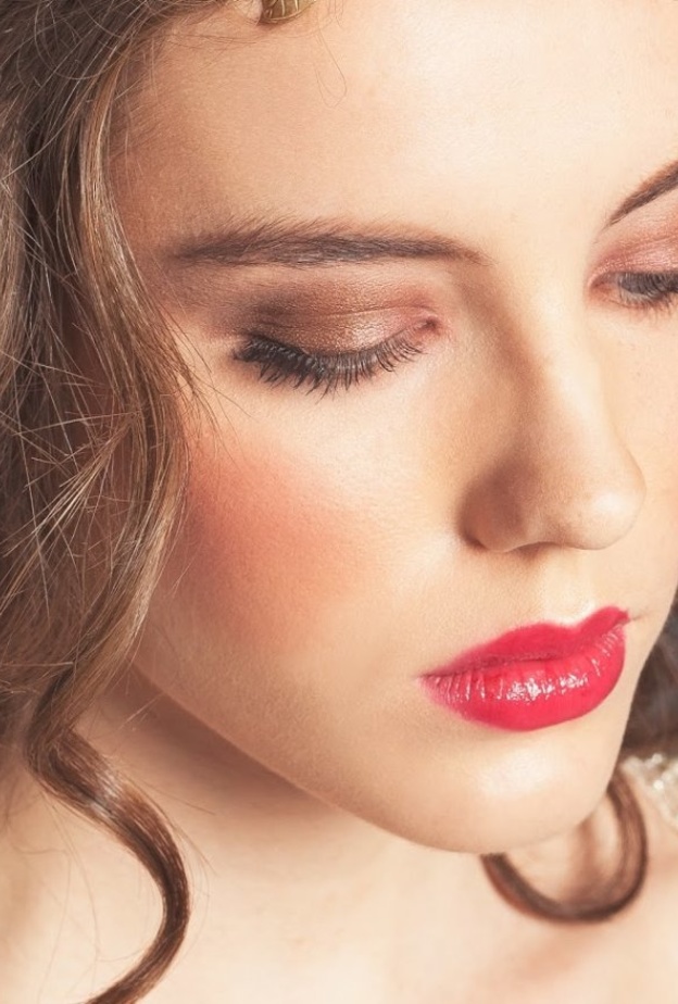 الألوان الترابية تليف بالبشرة الحنطية