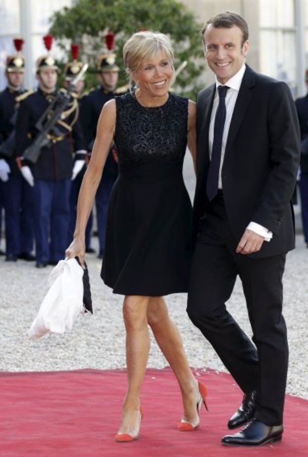 الأناقة التامة عند الوصول الى الايليزيه