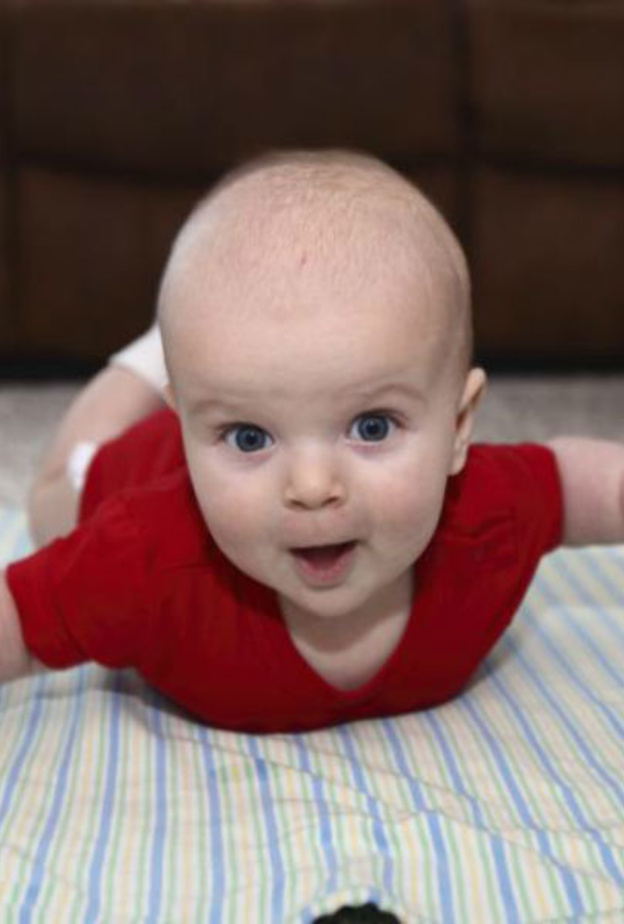 يشتمل التطور الحركي و العصبي عند الطفل بعمر 0-2 سنة 27 فعالية