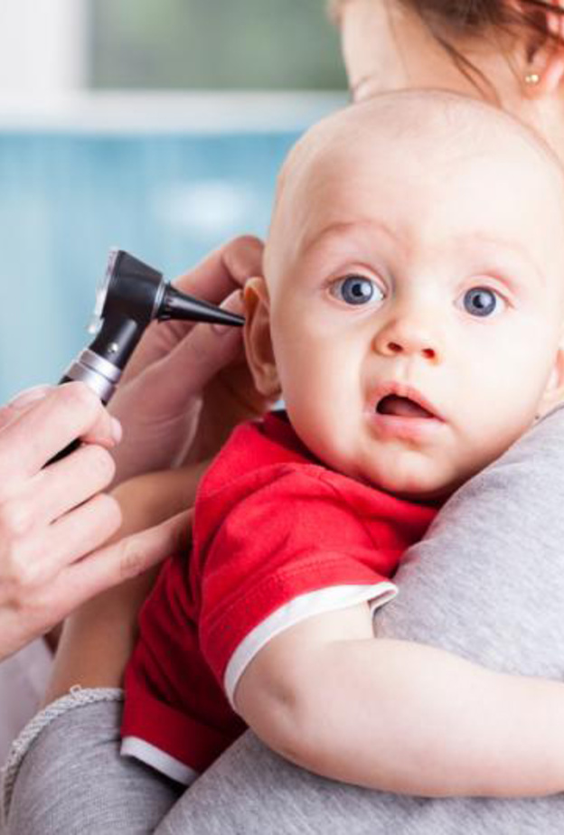 علامات التهاب الاذن عند الاطفال