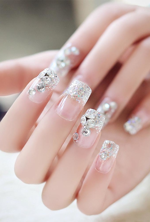 الأشكال الهندسية تمنح لأظافرك شكلا أنيقا جدا