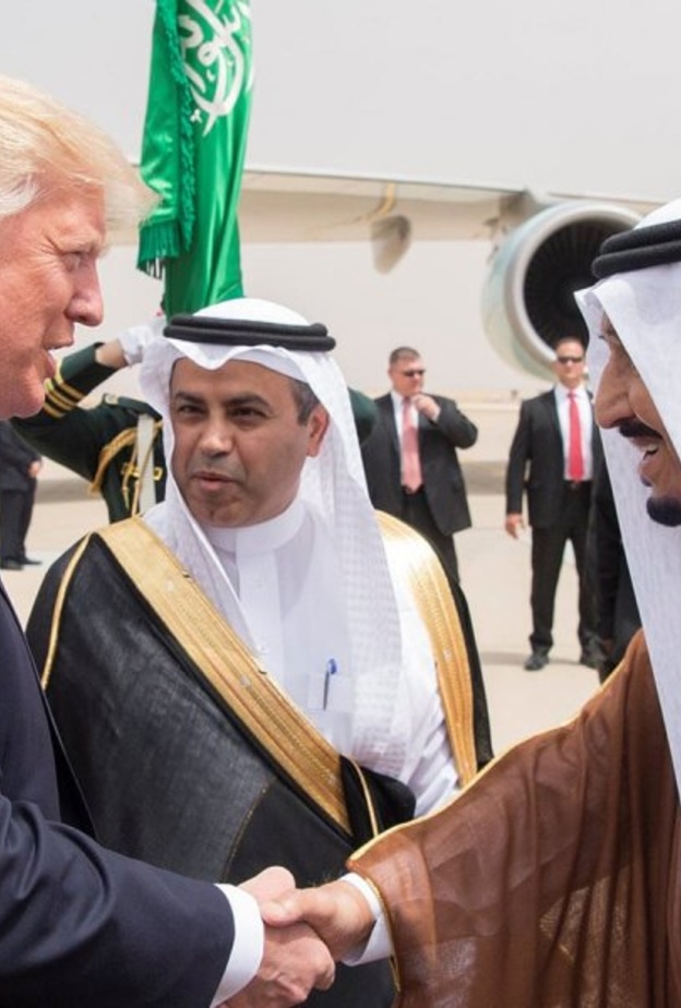 خادم الحرمين الشريفين يرحب بـ ترامب عبر تويتر