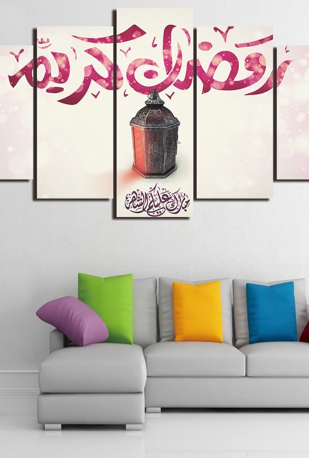 تزيين الجدران بالملصقات من ديكورات مدخل المنزل