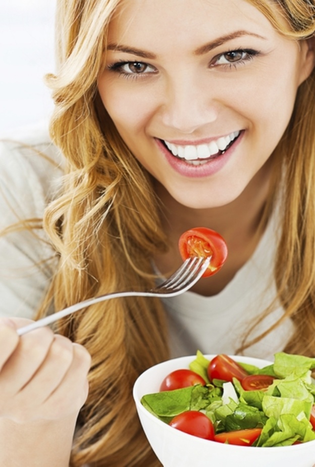 تناولي الخضار مع كل وجبة للشعور بالشبع بشكل اسرع