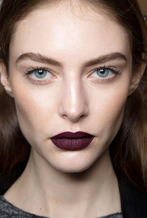 الشفاه البنفسجية صيحة الموسم القادم