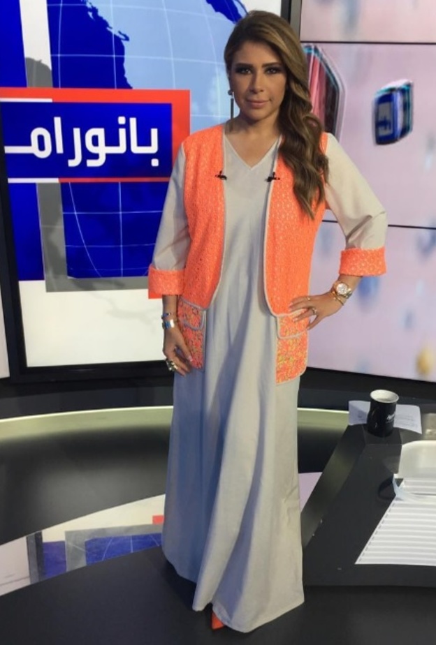 الإعلامية سارة الدندراوي بطلة صيفية محتشمة.