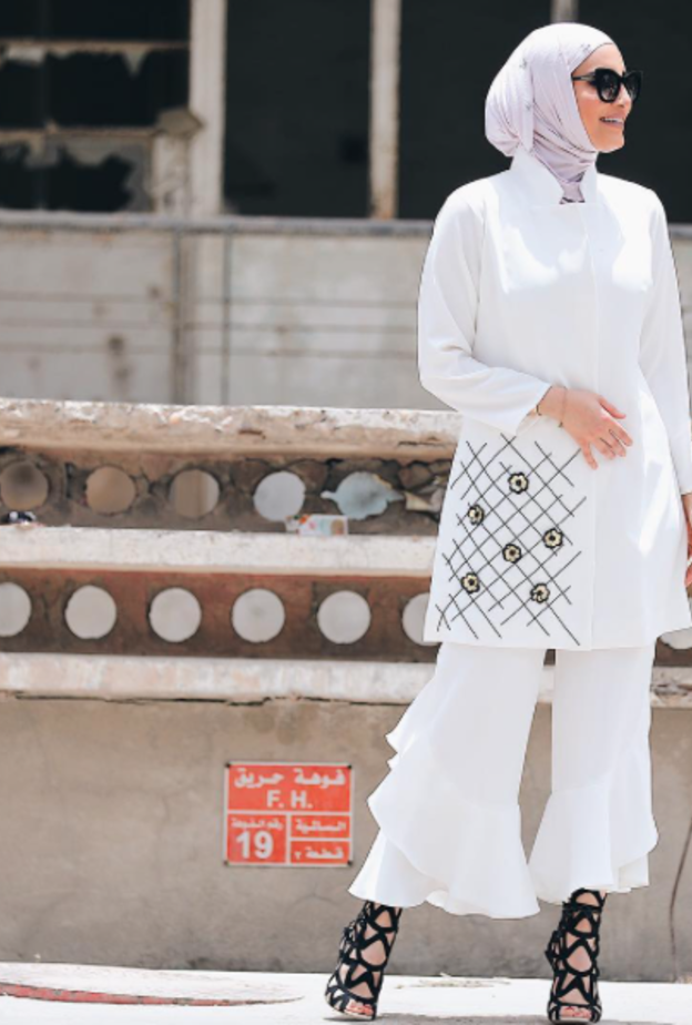 استوحي اطلالاتك الشبابية بالصنادل الملفتة من الفاشينيستاز