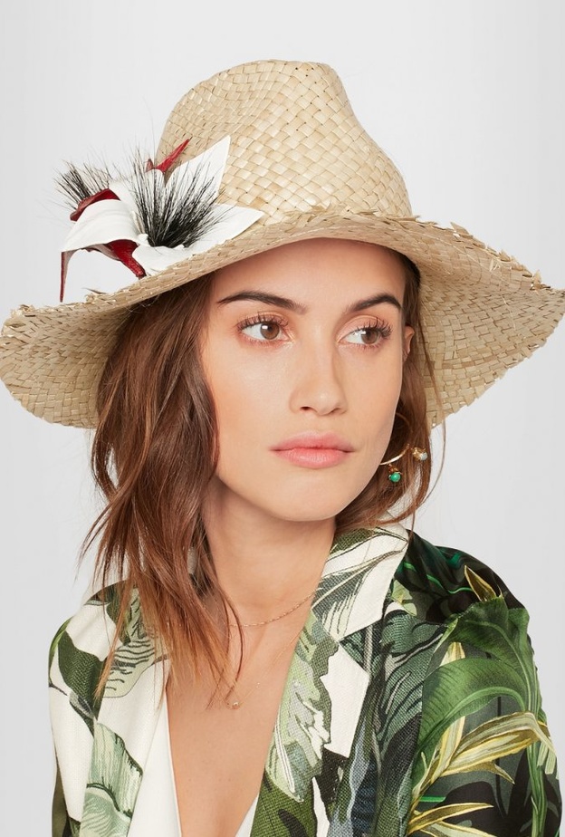 قبعة من القش المحبوك من Yosuzi