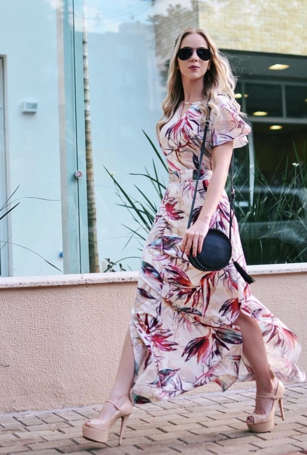 فستان من Erdem