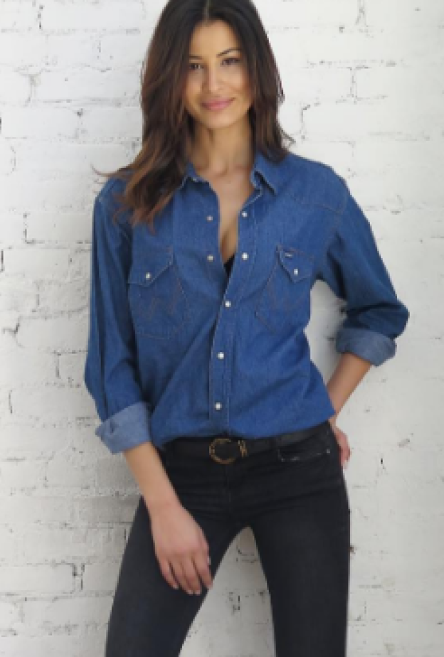  اطلالة صباحية للعارضة التونسية ريم السعيدي.