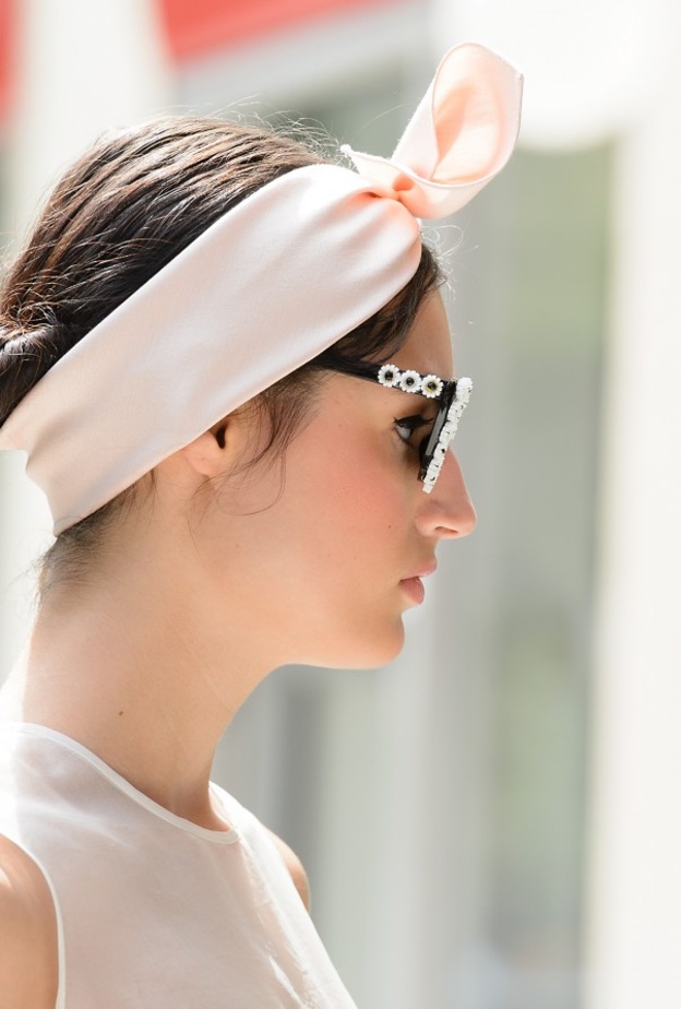 versaceالموديل الذي اعتمدته معظم النّساء من فيرسيتشي