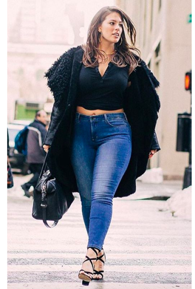 الجينز بالخصر المتوسط أو العالي مناسب للمتلئات