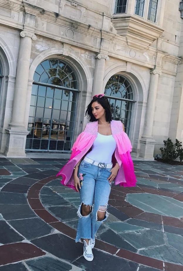 اسلوب راقي وكاجوال لبسمة بوسيل