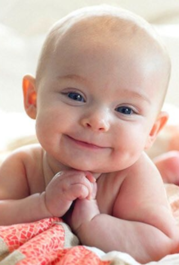 يجب ان تفهم الام لغة الجسد لطفلها الرضيع