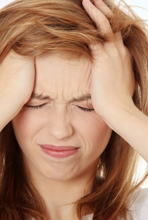 ما هي الاكلات التي تخفف الصداع