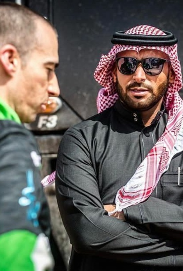 يزيد الراجحي بطل الراليات