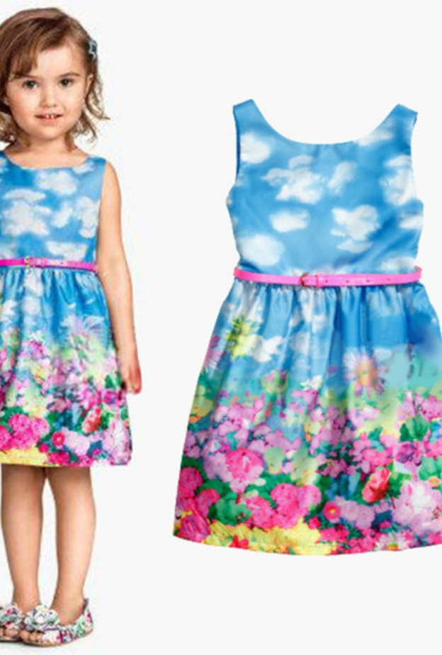 الزهور الربيعية لفستان بسيط و أنيق للبنات