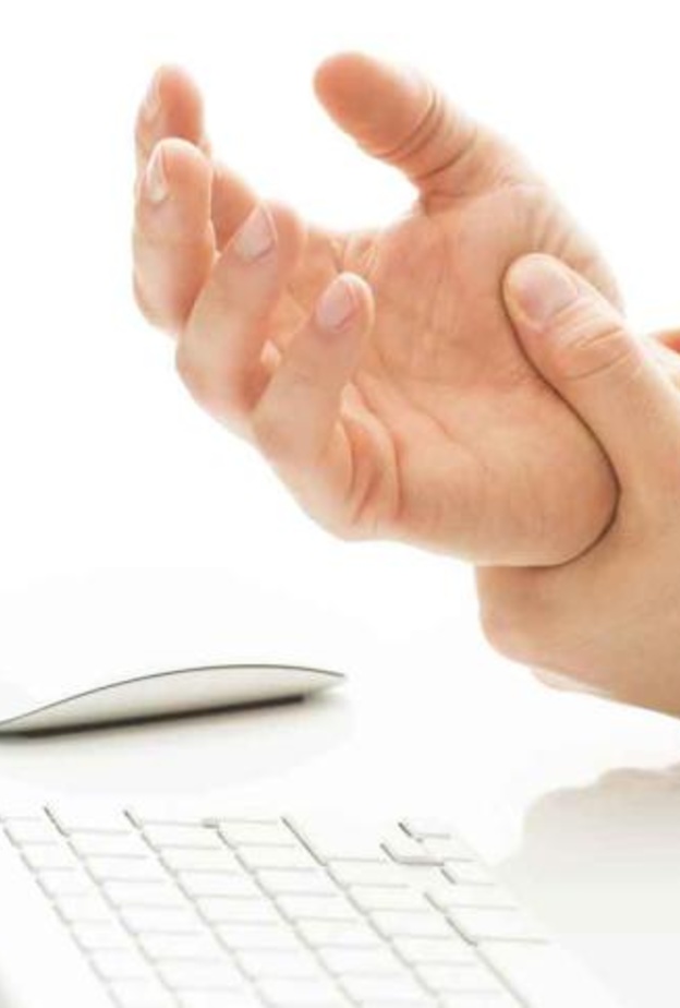  الروماتيزم يسبب آلام في المفاصل وتشوه بها