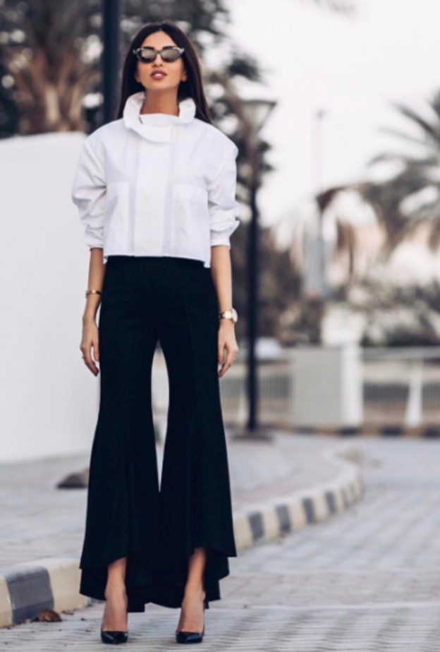 قميص أبيض بقصّة محتشمة مع المدوّنة نتالي فنج