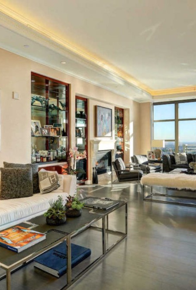 يولاندا حديد Yolanda Hadid و أولادها 