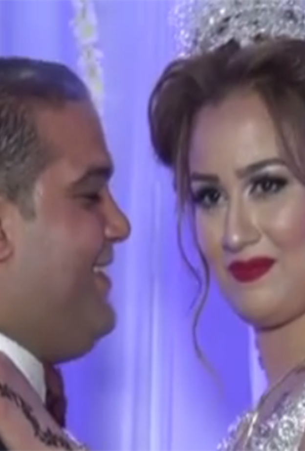 العريس الساحر مع عروسته