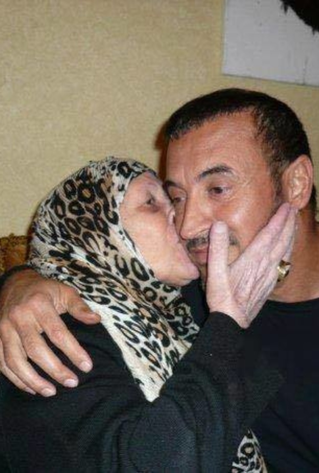 كاظم الساهر ووالدته