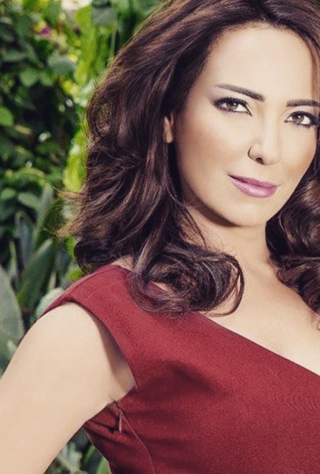 الممثلة السورية امل عرفة من مواليد برج الحوت