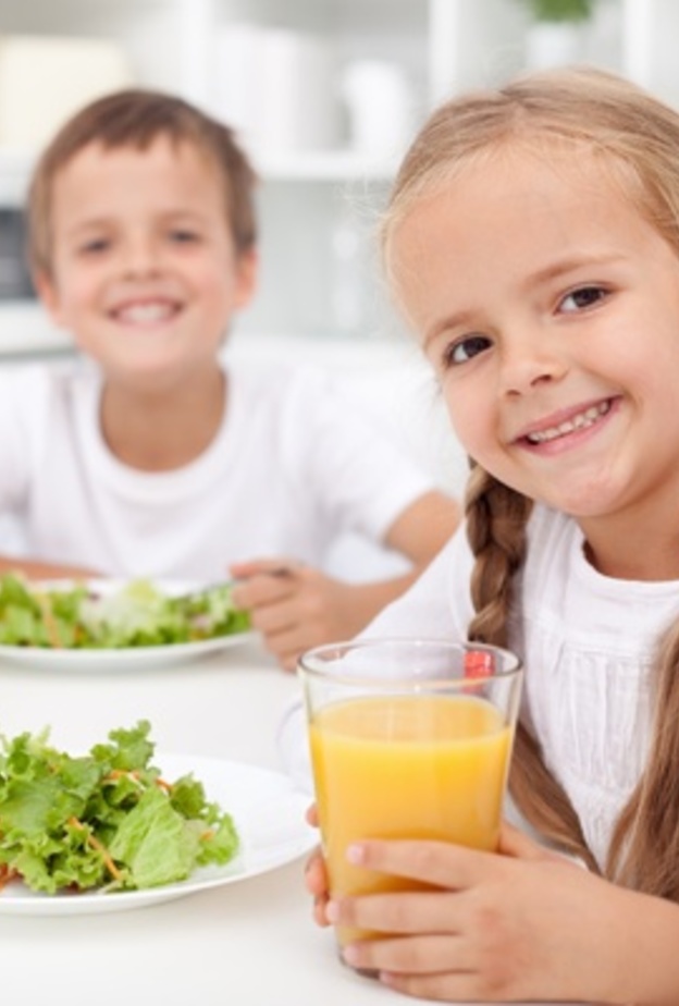 الاكل الصحى للأطفال يحميهم من الإصابة بالأمراض 