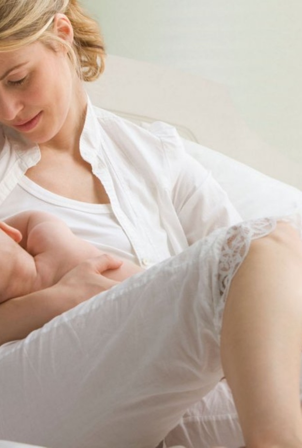 الرضاعة الطبيعية ستحميك من سرطان الثدي